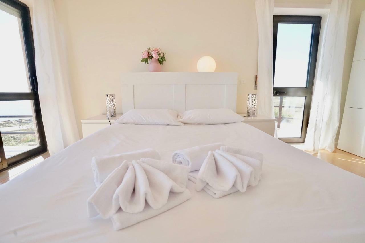 Deluxe Oceanfront - Vue Sur la Mer Peniche Extérieur photo